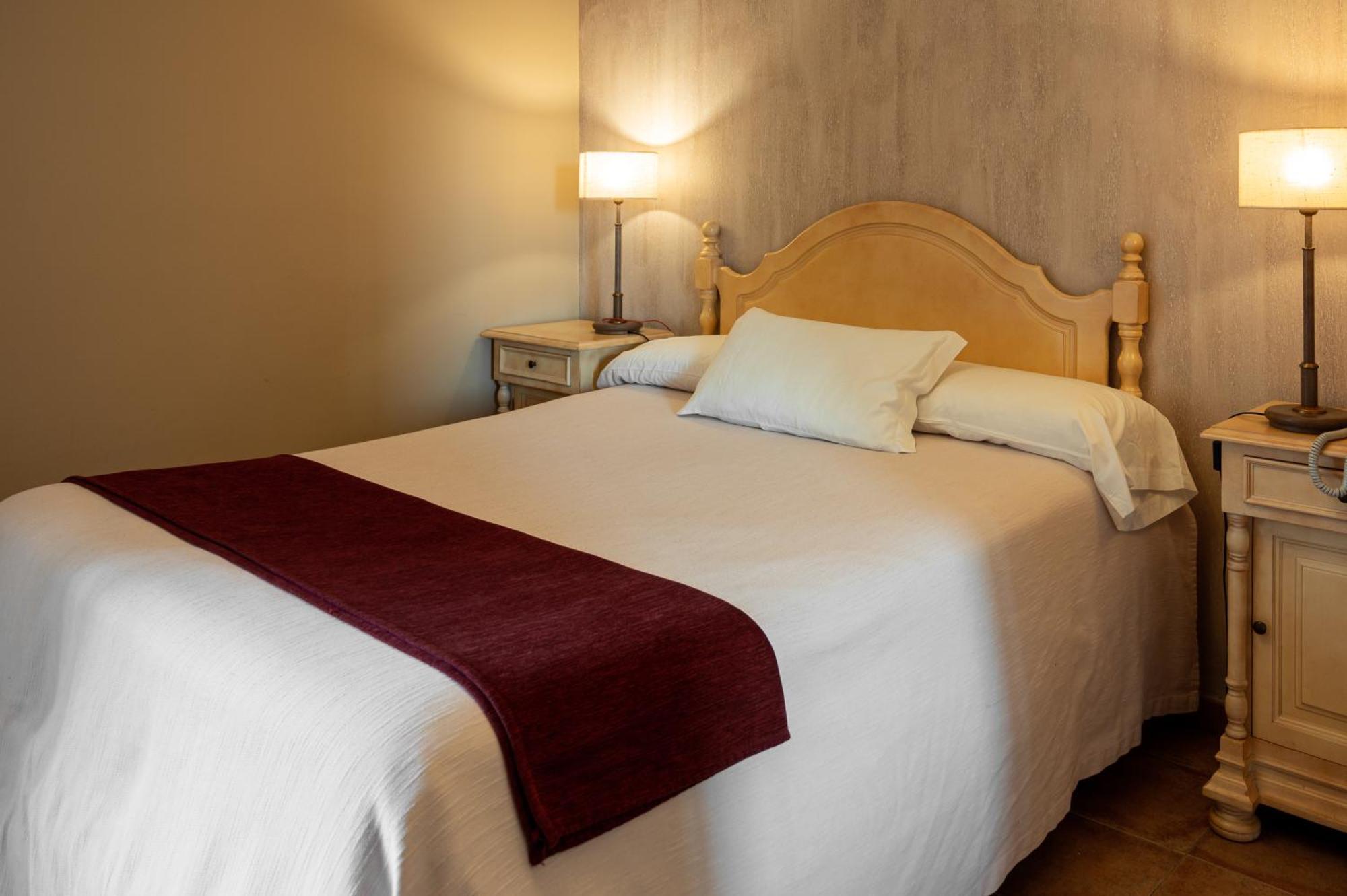 Small Single Room,1641012527:JPEG